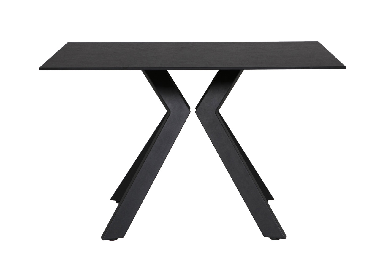 Kya 1.6m dining table
